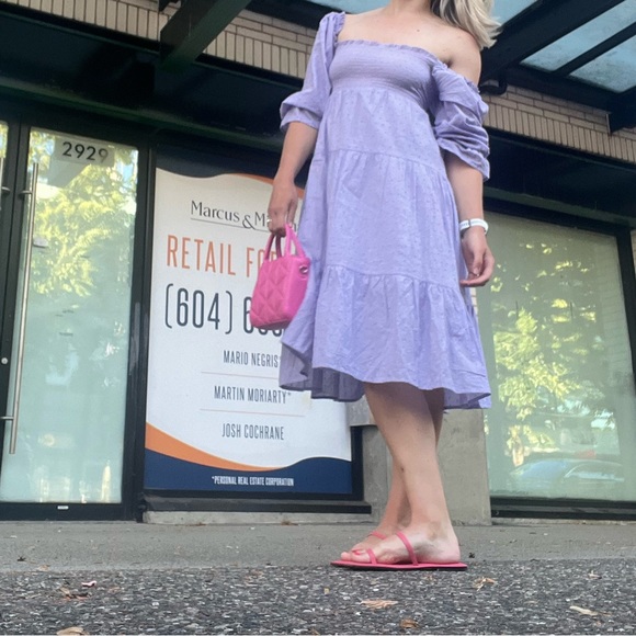 Gorgeous puff sleeve purple midi dress - Picture 4 of 9